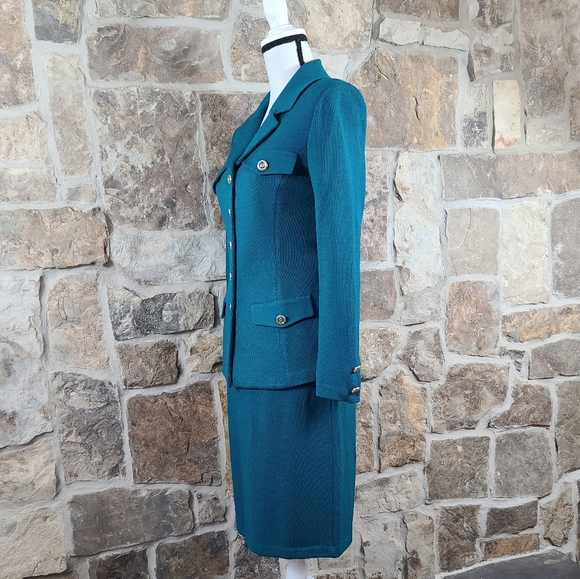 SOLD St John 6 8 Santana Knit Skirt Suit - Picture 7 of 11